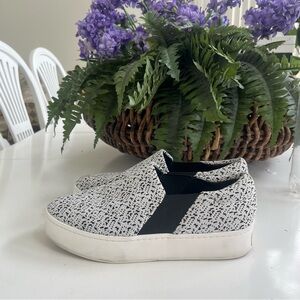 VINCE Warren $225 Platform Shoes size 10M Black White Speckled slip on Sneaker